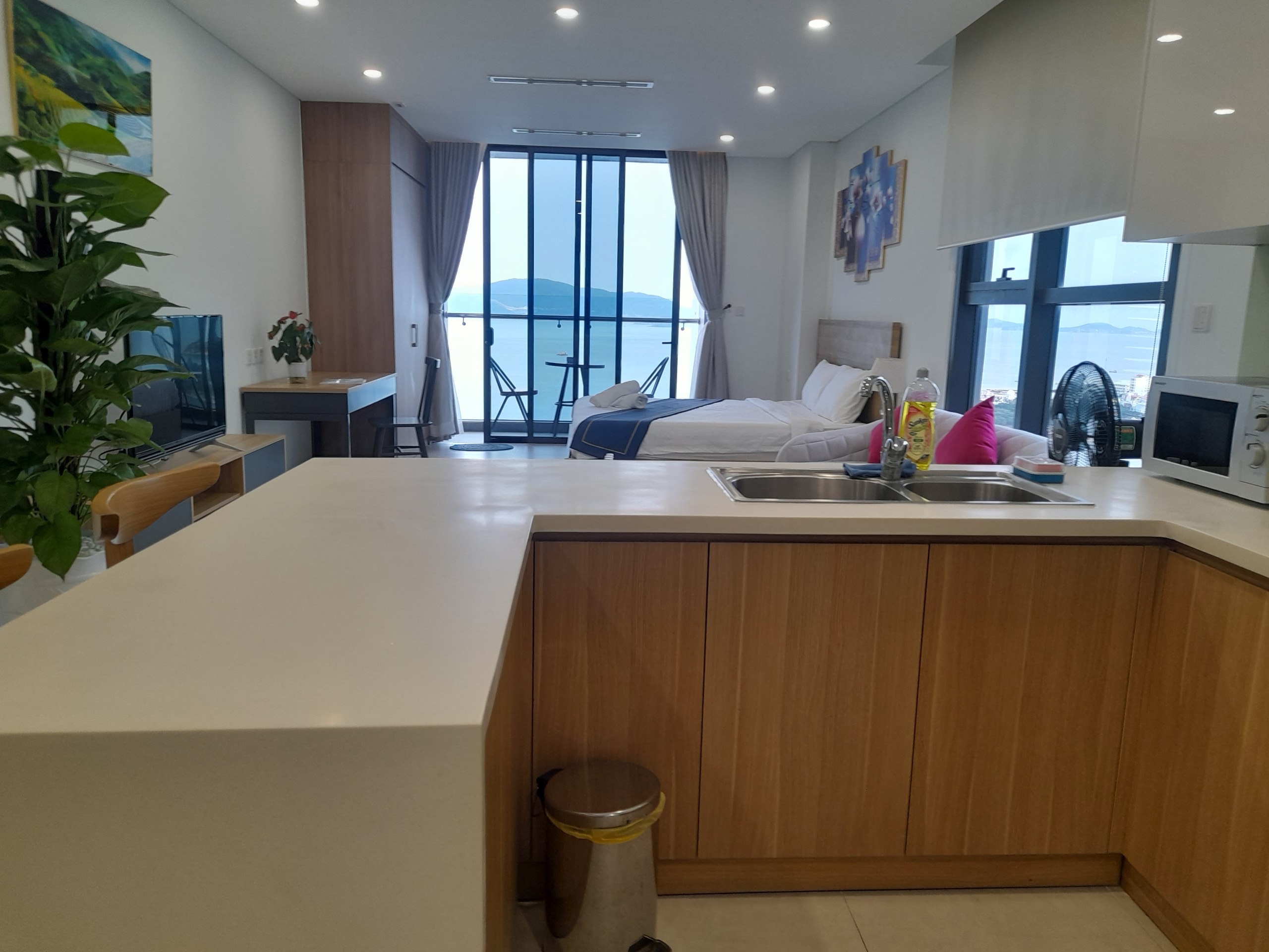 Scenia Bay Nha Trang for rent | One bedroom plus | Sea view | 11 million